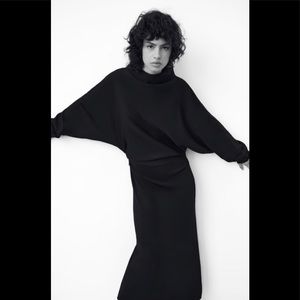 RARE | BLOGGER FAV | NWT ZARA KNIT DRESS WITH RUCHING